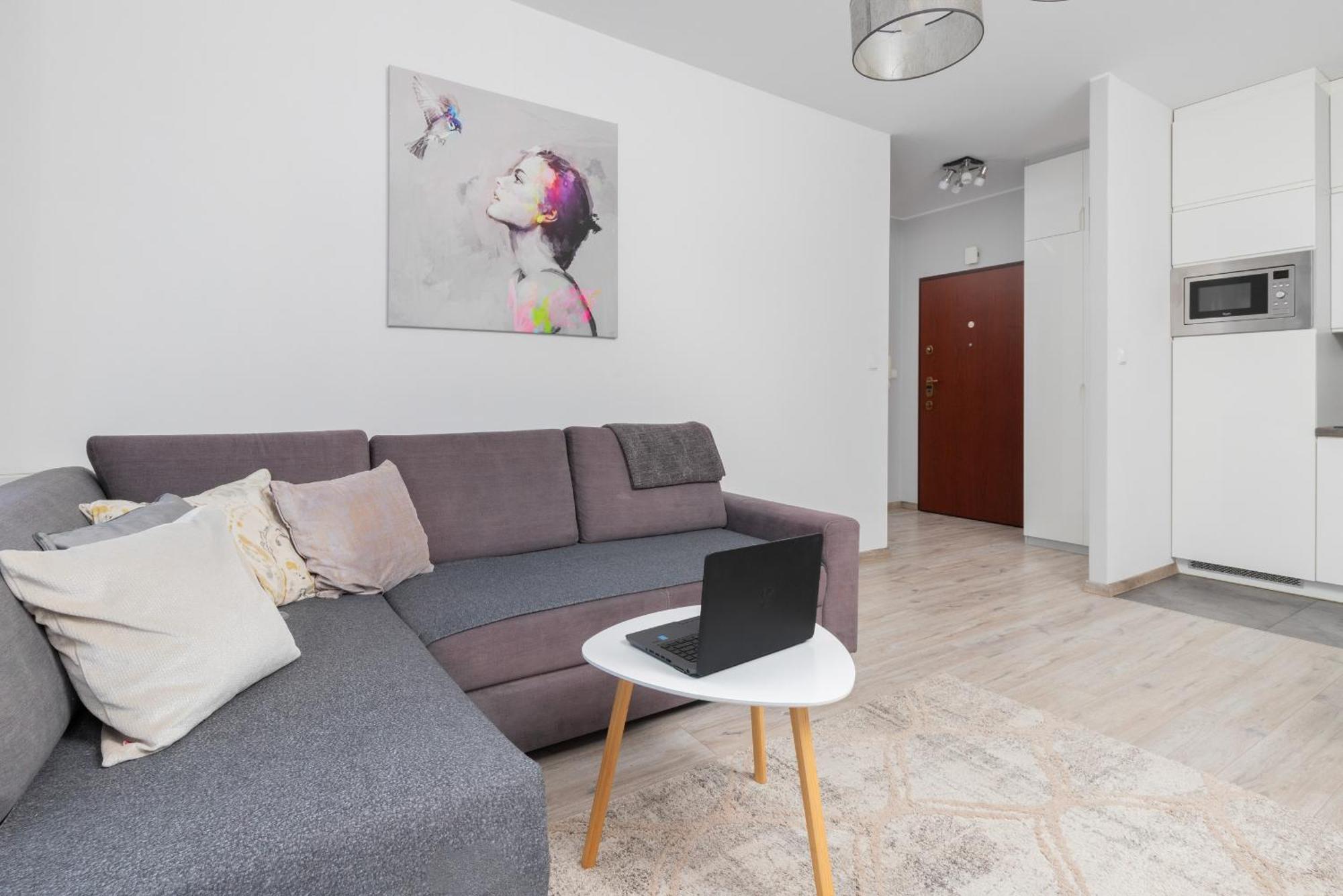 Center Beautiful Modern Building By Renters Danzig